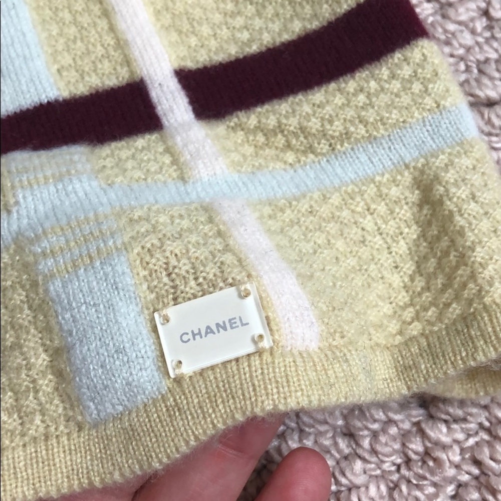 Vintage authentic Chanel top - Picture 2 of 7